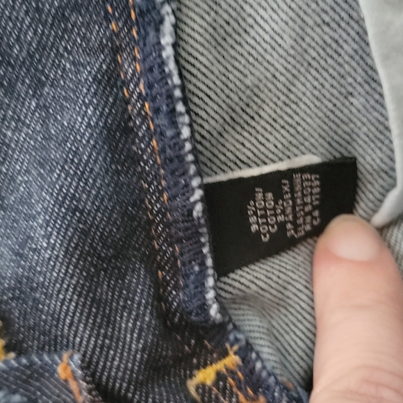 NWOT Banana Republic Stretch Capris - Picture 4 of 4